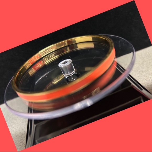 Kate Spade Orange/Coral Enamel "Jack Of All Trades" Bangle Bracelet Gold Tone - Picture 4 of 6